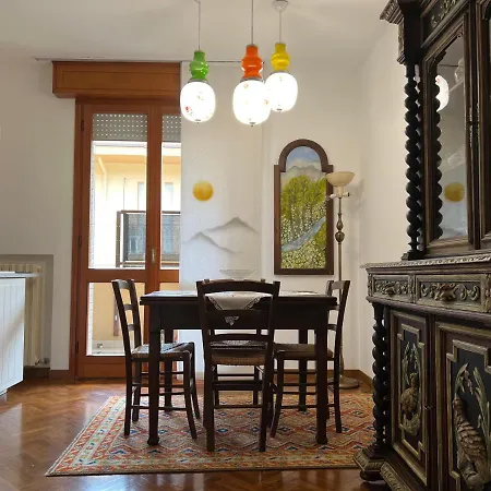 La Maison - *